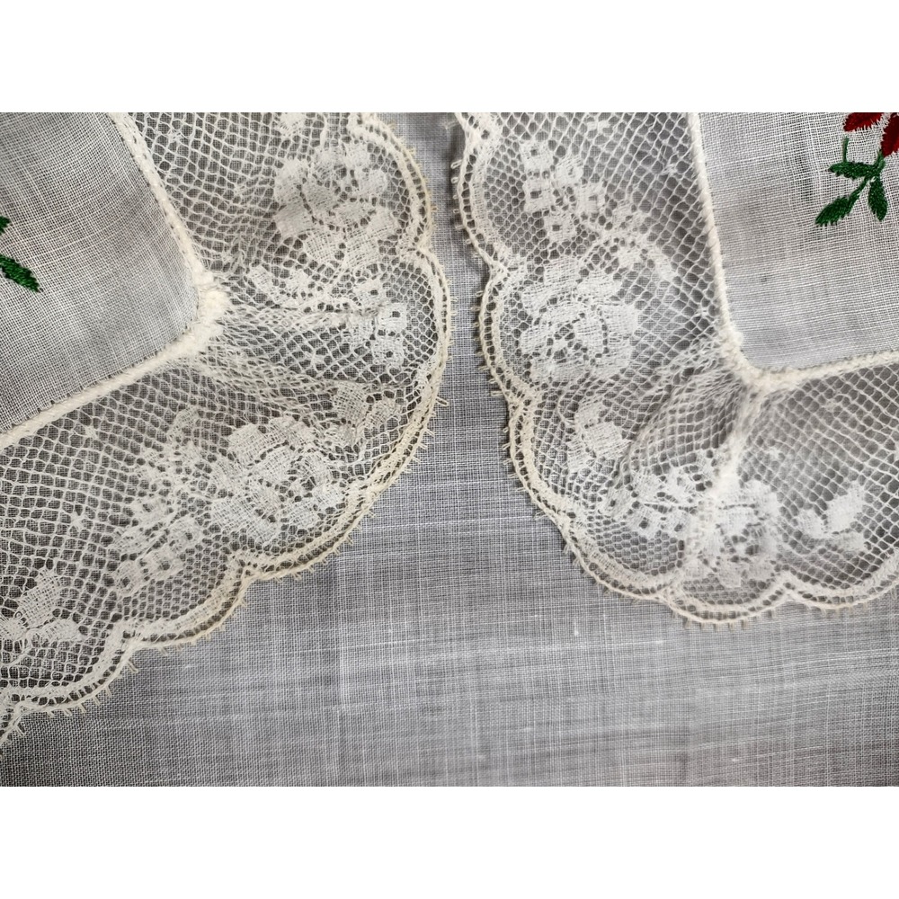 Vtg Swiss Cotton Handkerchief Red Poinsettia Embroidery White Lace Trim 12x12 - Picture 5 of 5